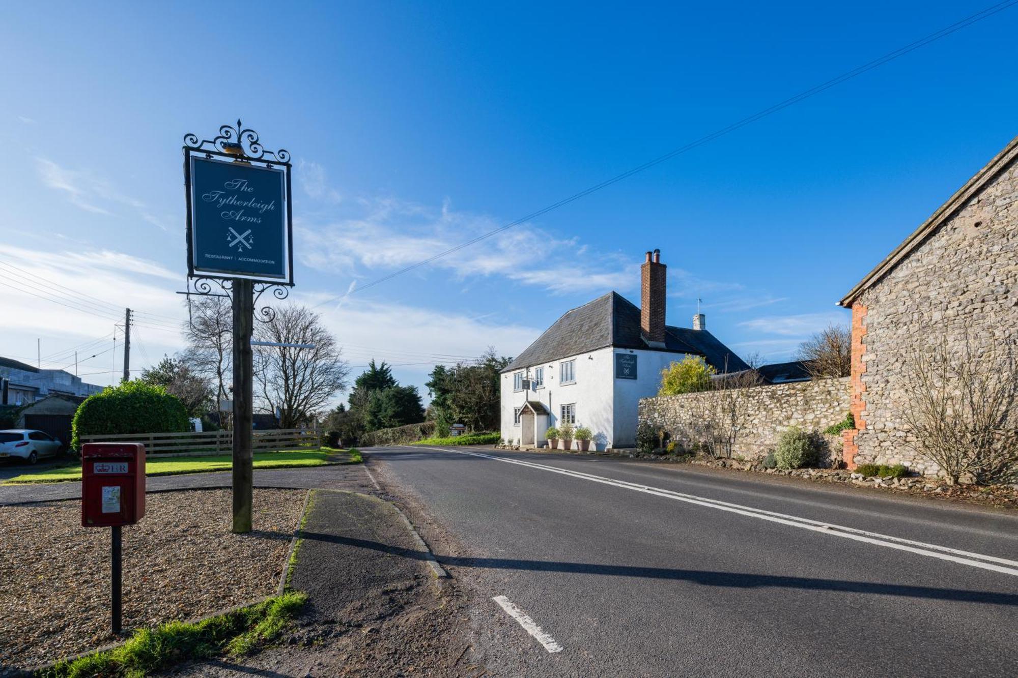 The Tytherleigh Arms アクスミンスター エクステリア 写真
